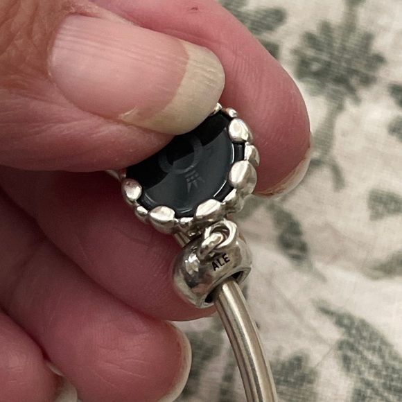 💯 Authentic Retired Butterfly Cameo Dangle Charm Extremely Rare! - Picture 4 of 4